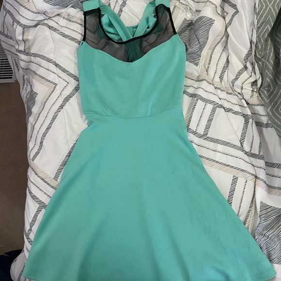 Seductions Dresses & Skirts - 🔴Seductions Mint Bow Dress